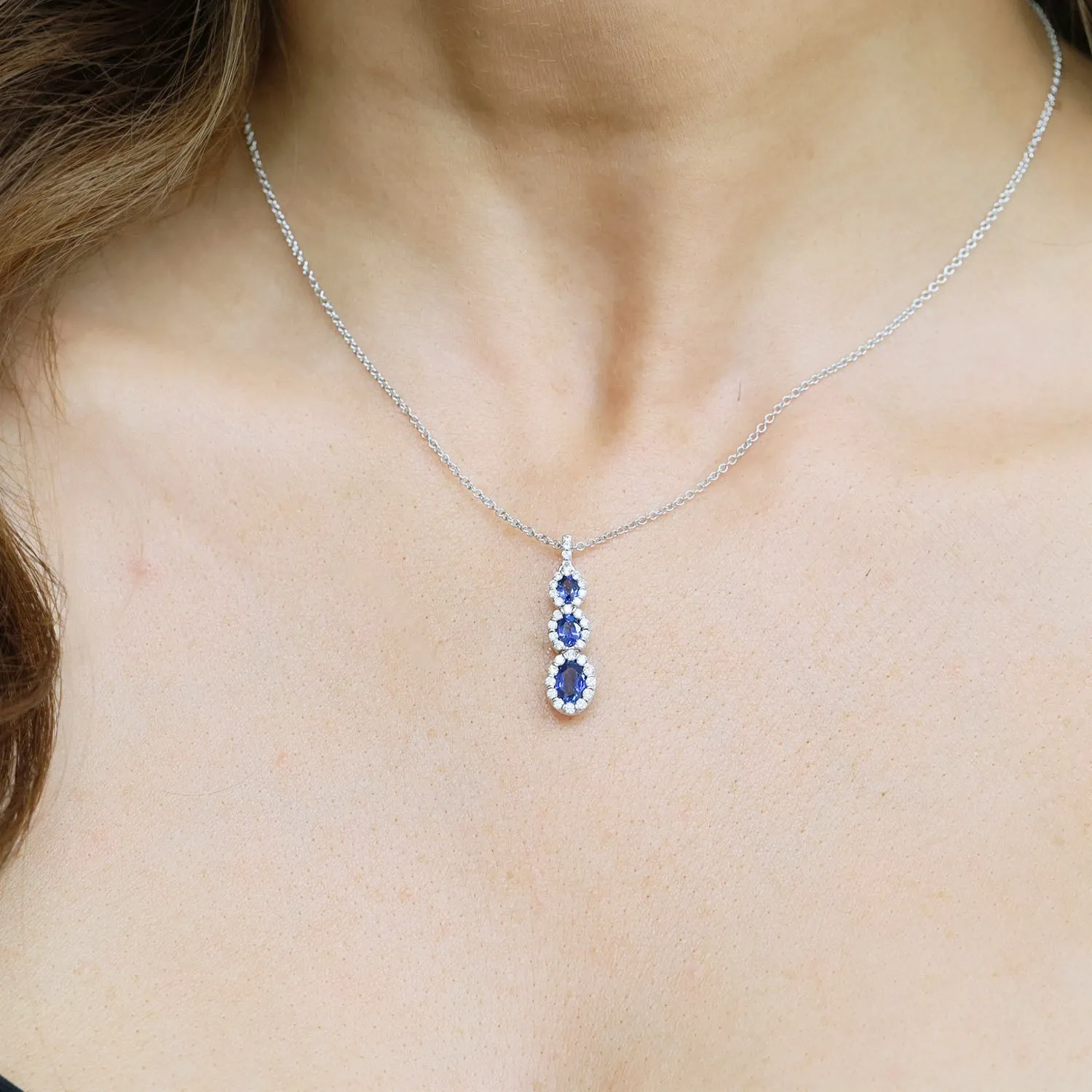 18ct White Gold Oval Sapphire & Diamond Pendant