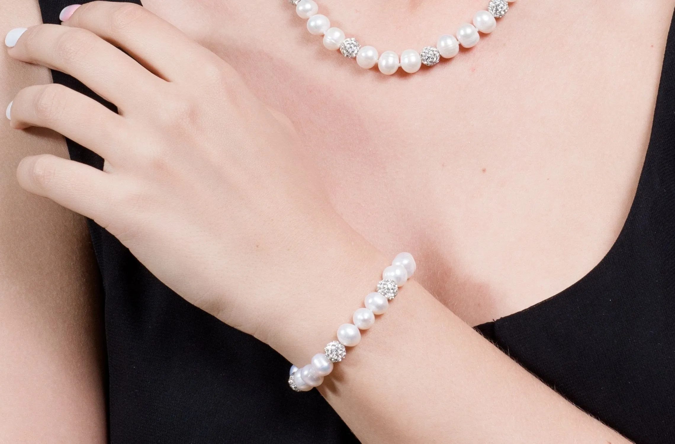 6mm Single Strand White Freshwater Pearl Bracelet with 8mm Crystal Ball