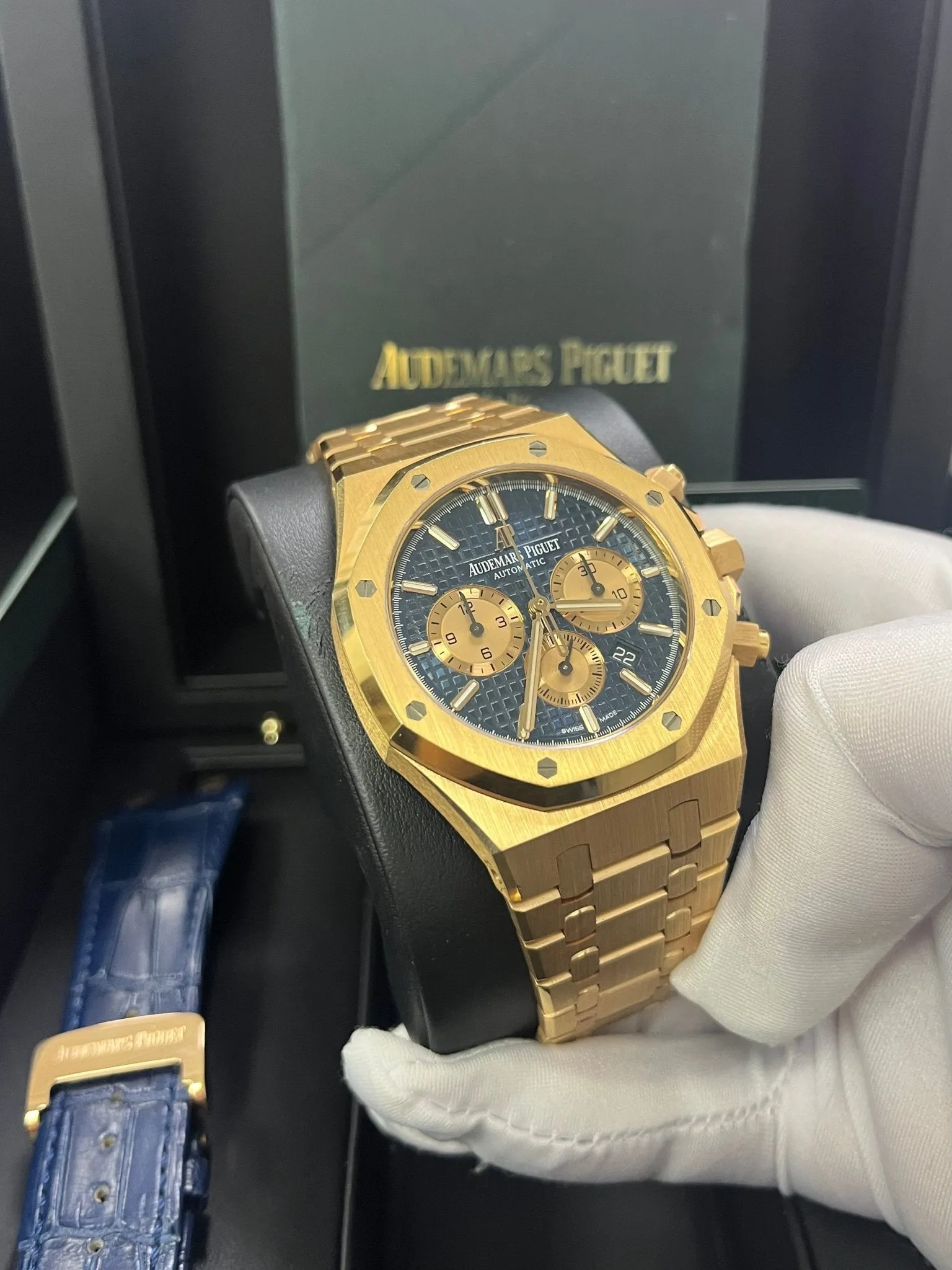 Audemars Piguet Royal Oak Selfwinding Chronograph/ 18k Rose Gold/ Blue Dial/ Pink Sub-Dials (Ref#26331OR.OO.1220OR.01)