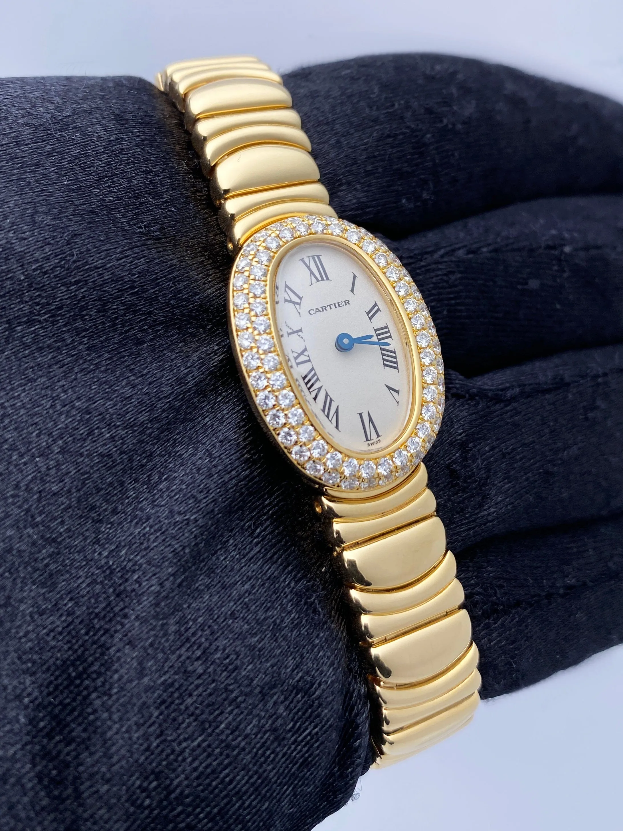 Cartier Baignoire WB5094D8 Diamond 18K Yellow Gold Ladies Watch