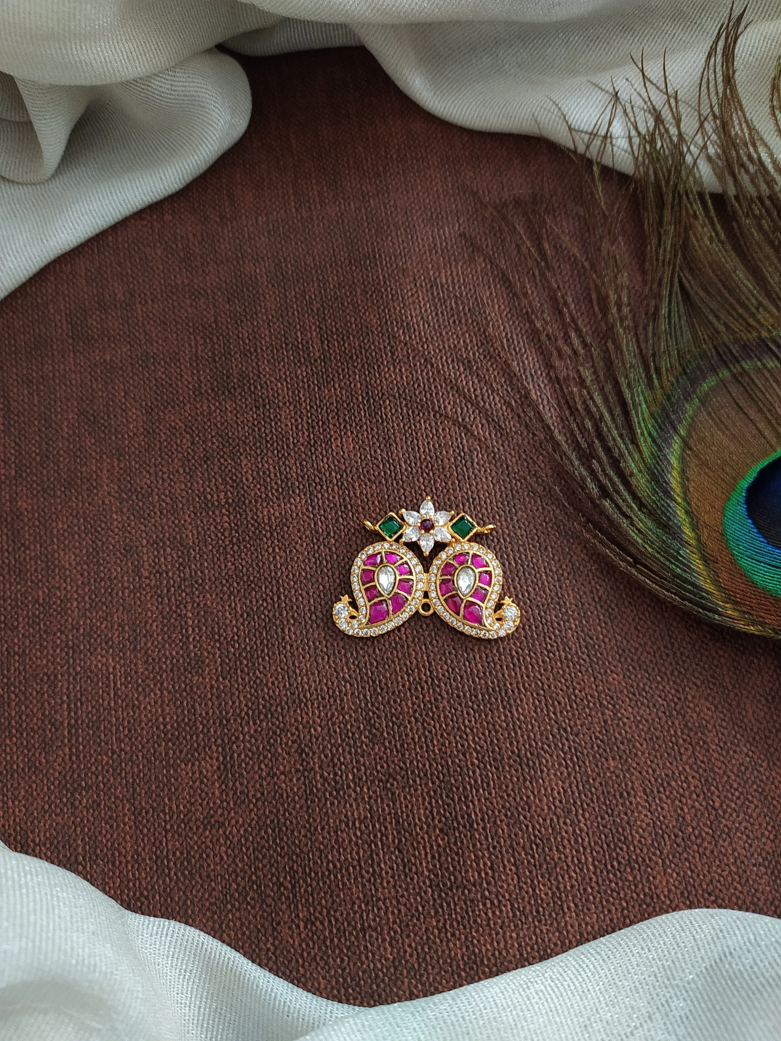 Jadau Kundan Pendant Set with Matching Studs – Customizable Option