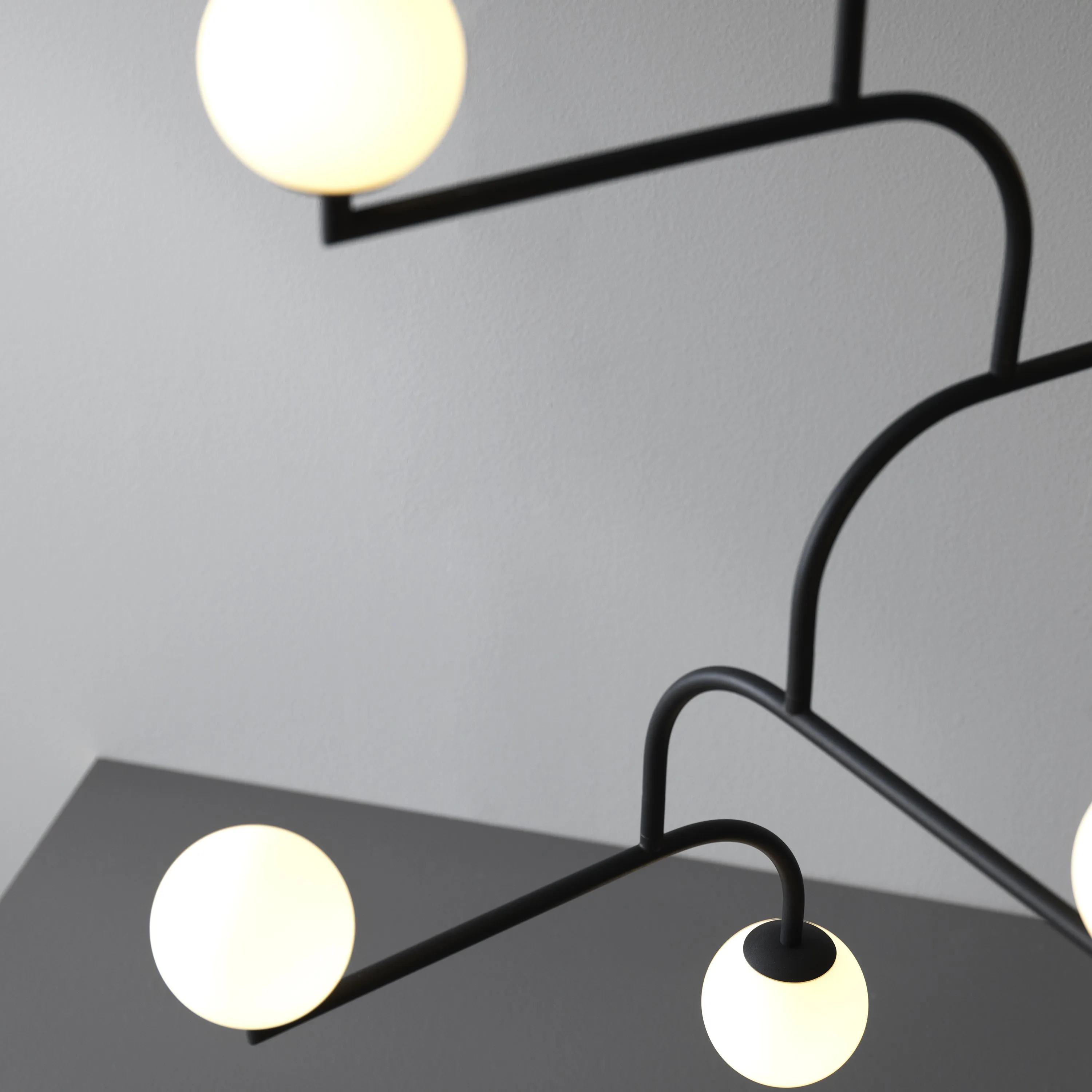 Mobil Pendant Light