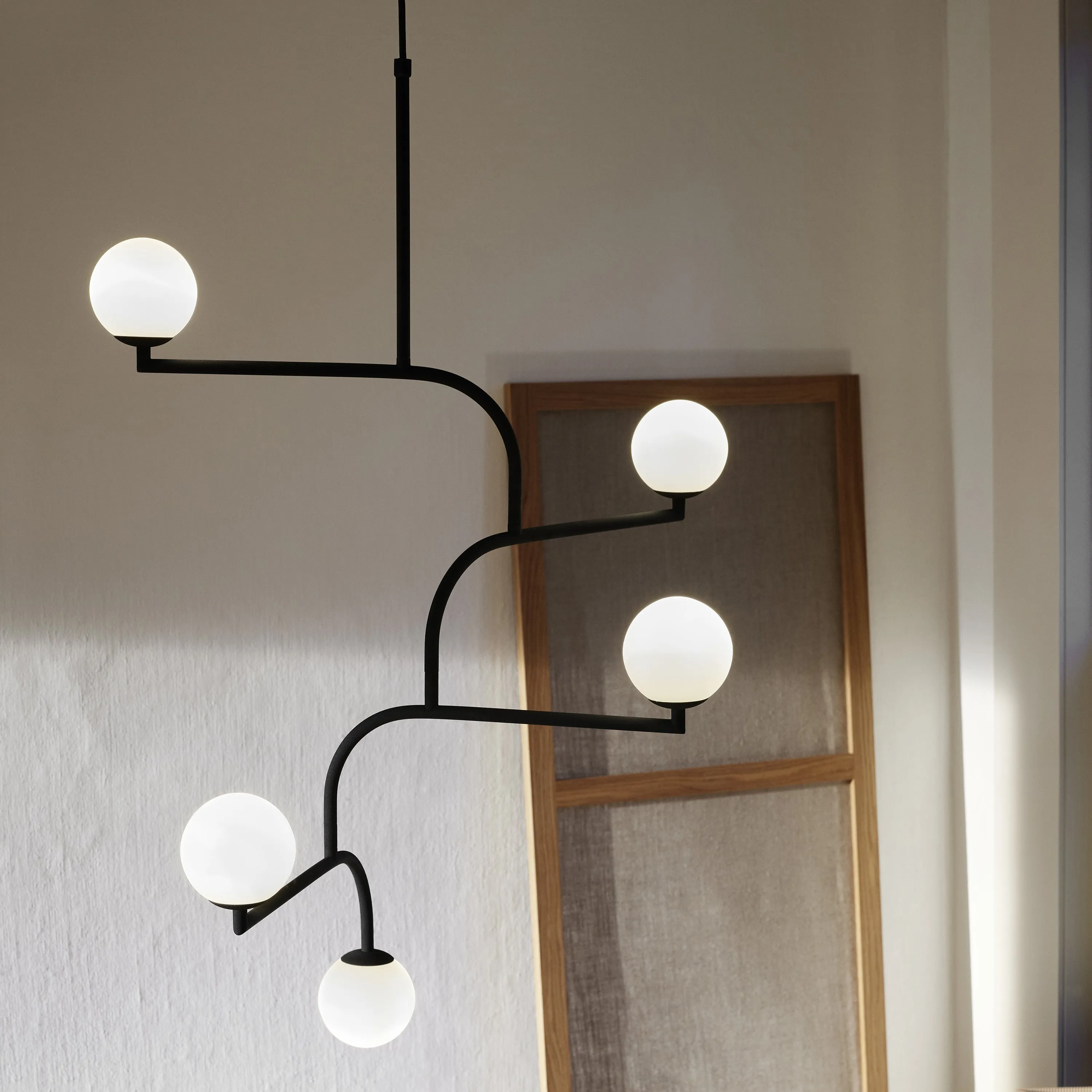 Mobil Pendant Light