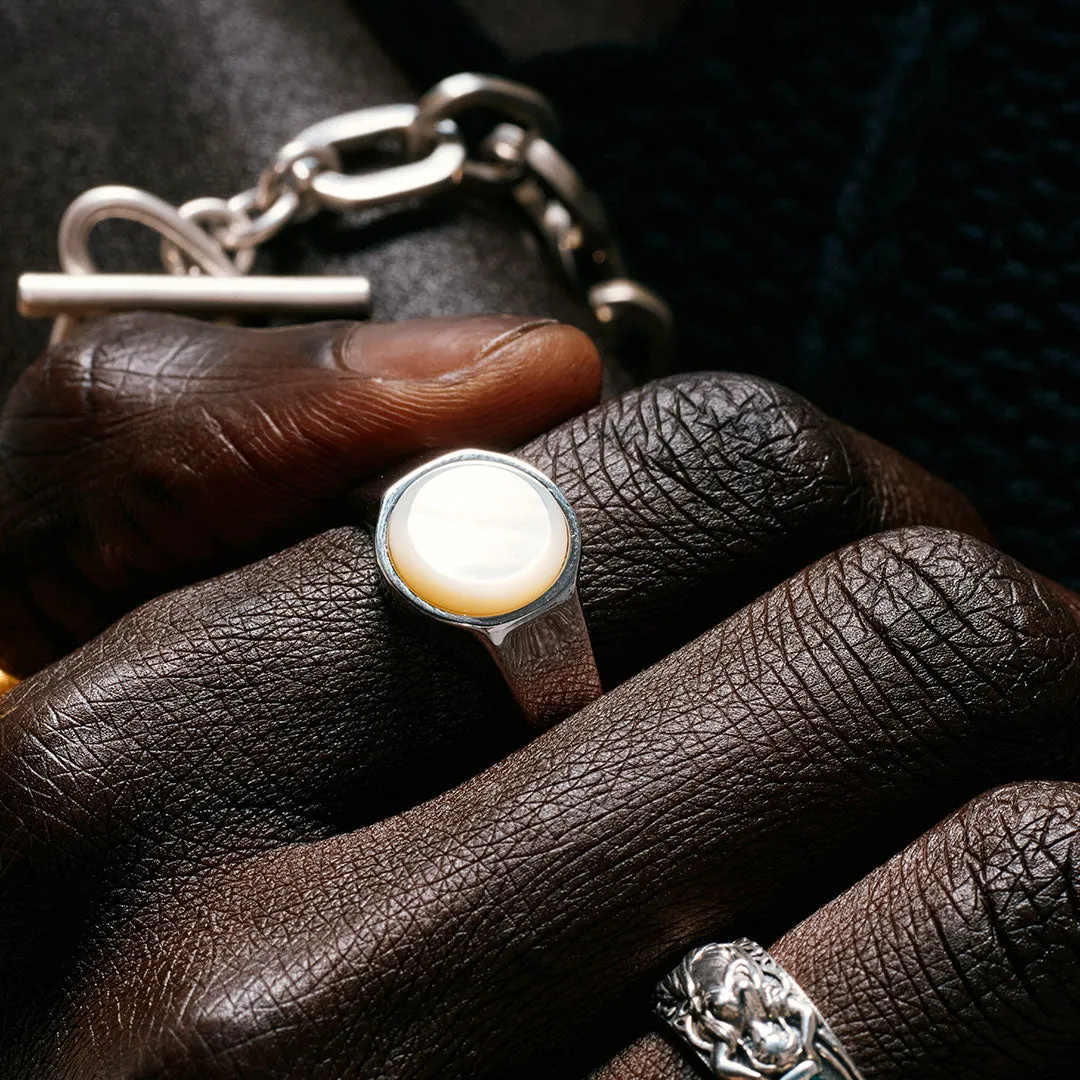 Silver Round Mother Of Pearl Ring