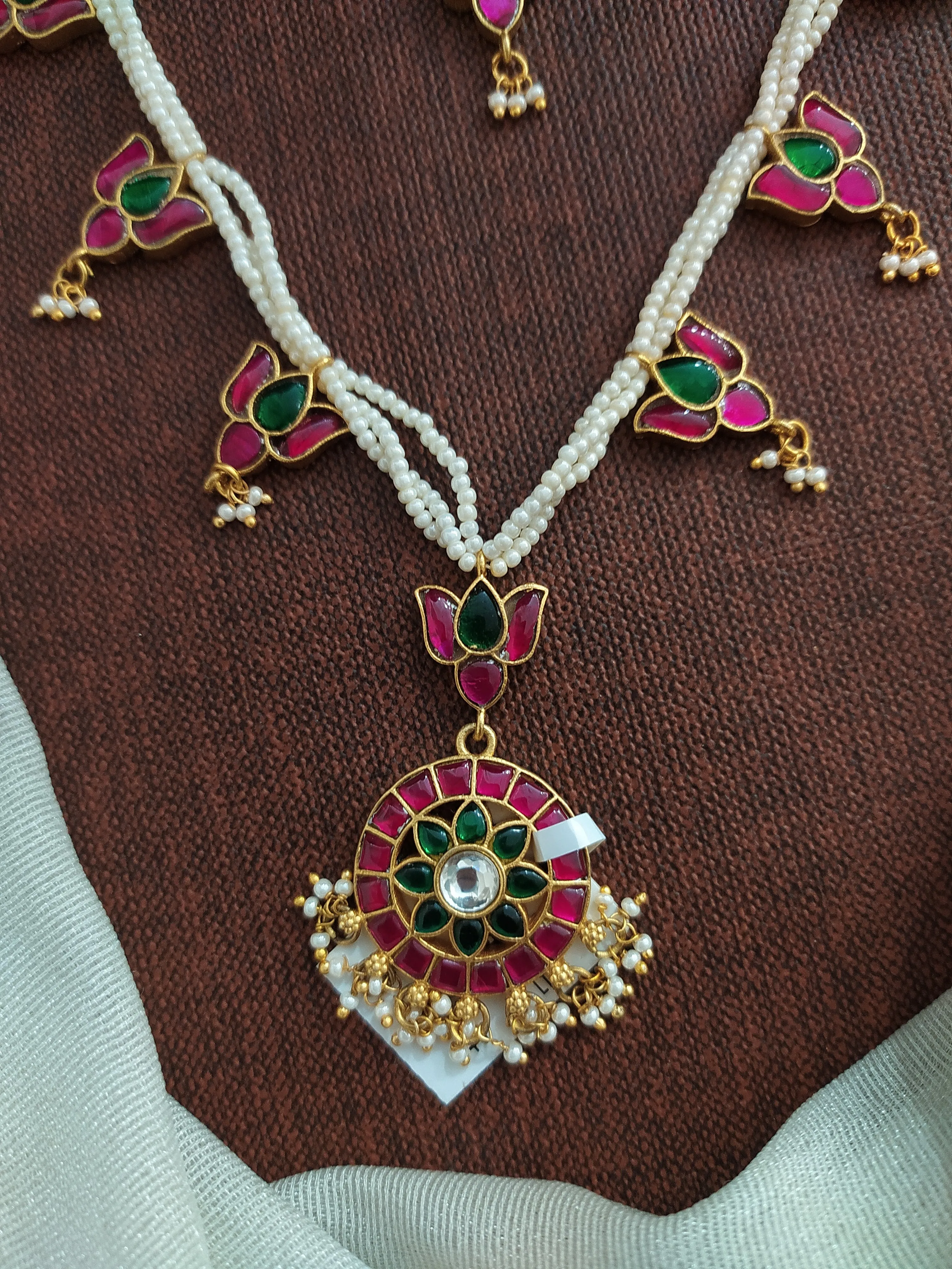 Sophisticated Jadau Kundan Mala