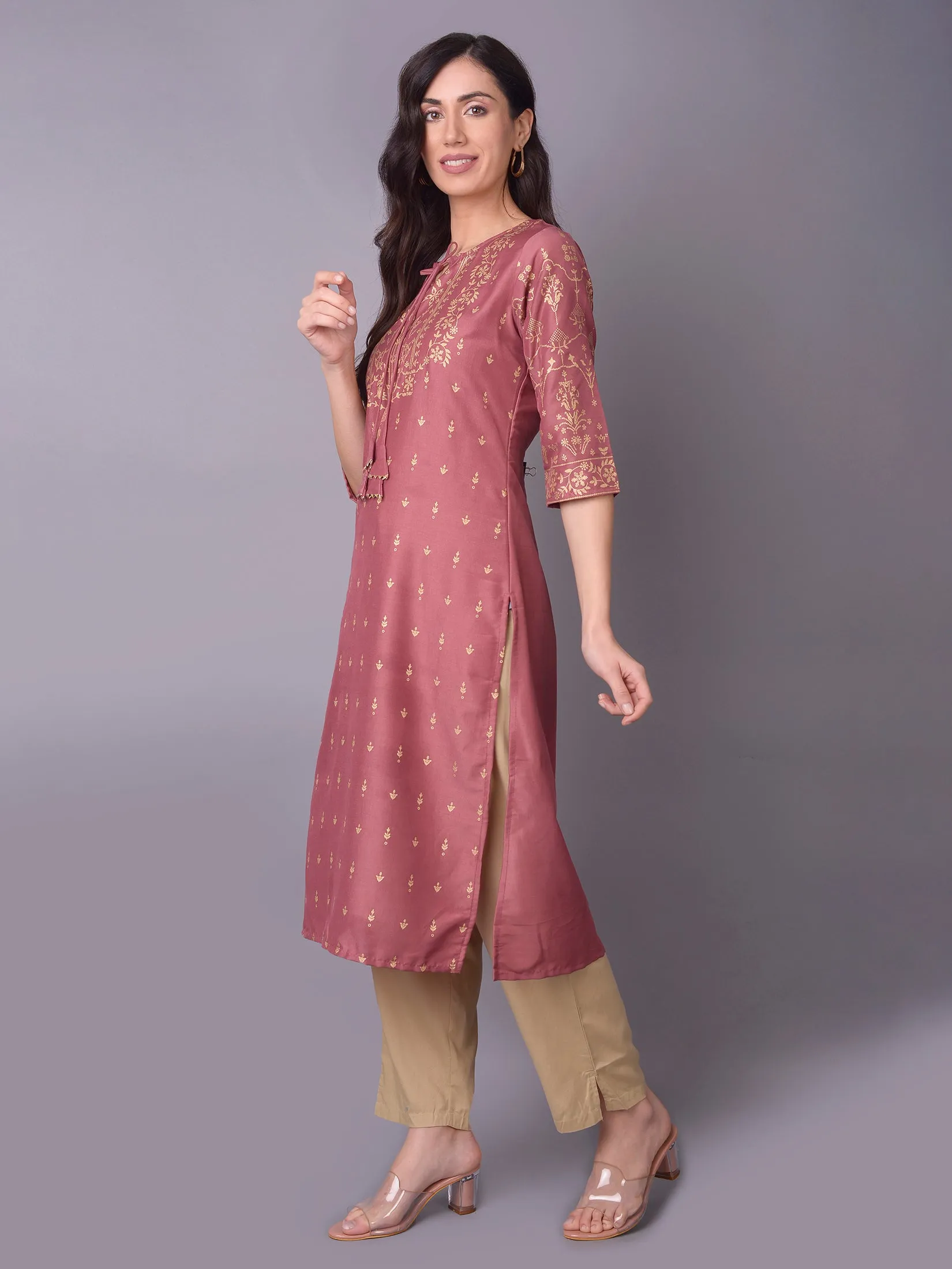 Women Coral Round Neck Kurta